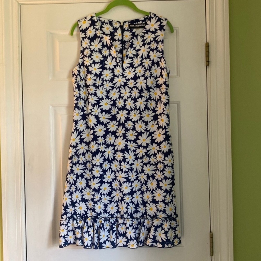 New with tag 🌺Karl Lagerfeld dress 💋